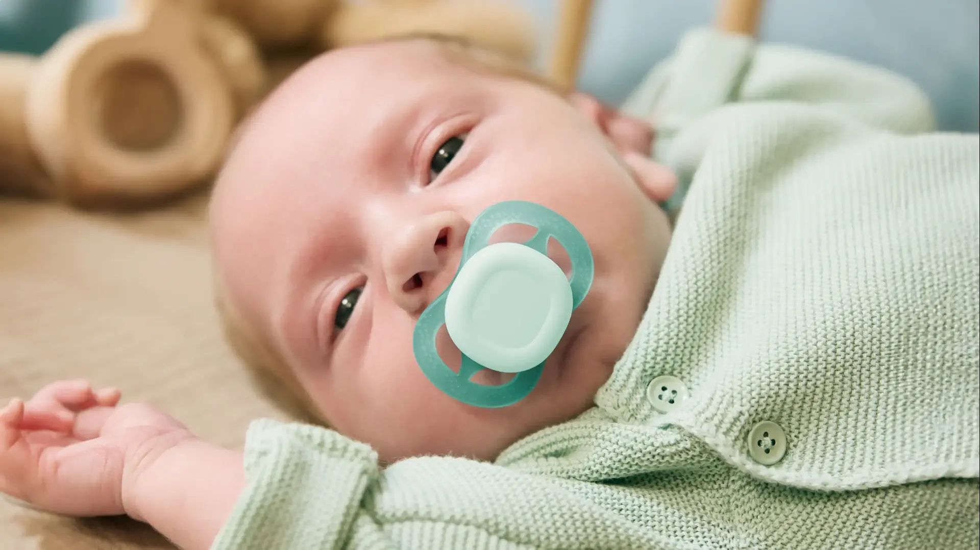 תינוק עם מוצץ של Philips Avent תינוק עם מוצץ של Philips Avent