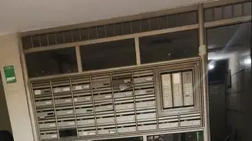 נזק שנגרם לבניין מגורים מהשלכת רימון, בת ים, 13 במרץ 2025 נזק שנגרם לבניין מגורים מהשלכת רימון, בת ים, 13 במרץ 2025