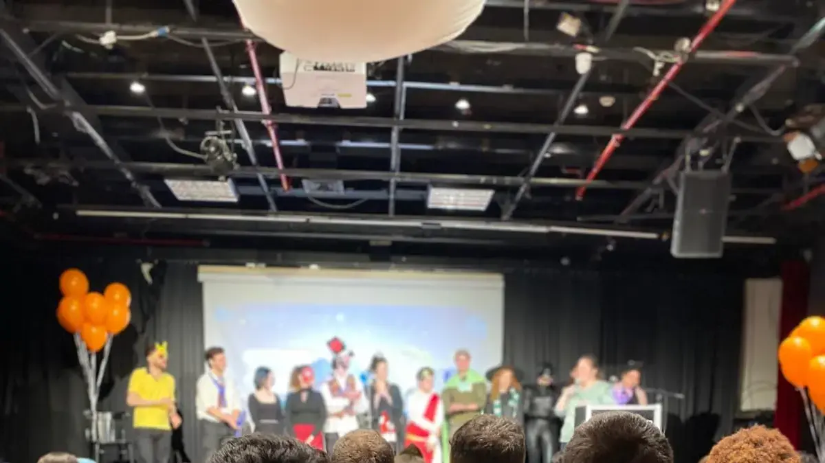 100 חיילים בודדים חגגו את חג הפורים בבית ציוני אמריקה