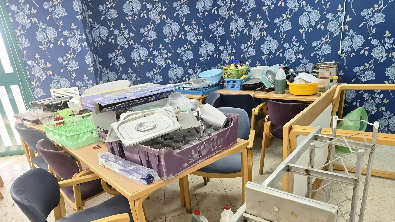 ארגון הסיוע האזרחי "לב אחד" בשיתוף עם החמ"ל הצפוני ומכינת גליל עליון סייעו למפונים תושבי שלומי לשוב לבתיהם ולשיקום היישוב ארגון הסיוע האזרחי "לב אחד" בשיתוף עם החמ"ל הצפוני ומכינת גליל עליון סייעו למפונים תושבי שלומי לשוב לבתיהם ולשיקום היישוב