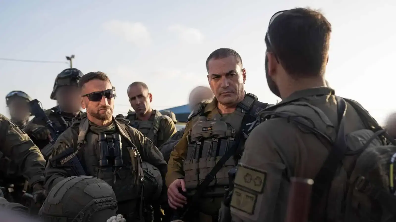 הרמטכ״ל ברפיח: ״המשימה שלכם להגן על היישובים כאן. אנחנו בפעולה מתמשכת נגד חמאס, לצד המחויבות המלאה בצה״ל להשבת החטופים״ הרמטכ״ל ברפיח: ״המשימה שלכם להגן על היישובים כאן. אנחנו בפעולה מתמשכת נגד חמאס, לצד המחויבות המלאה בצה״ל להשבת החטופים״