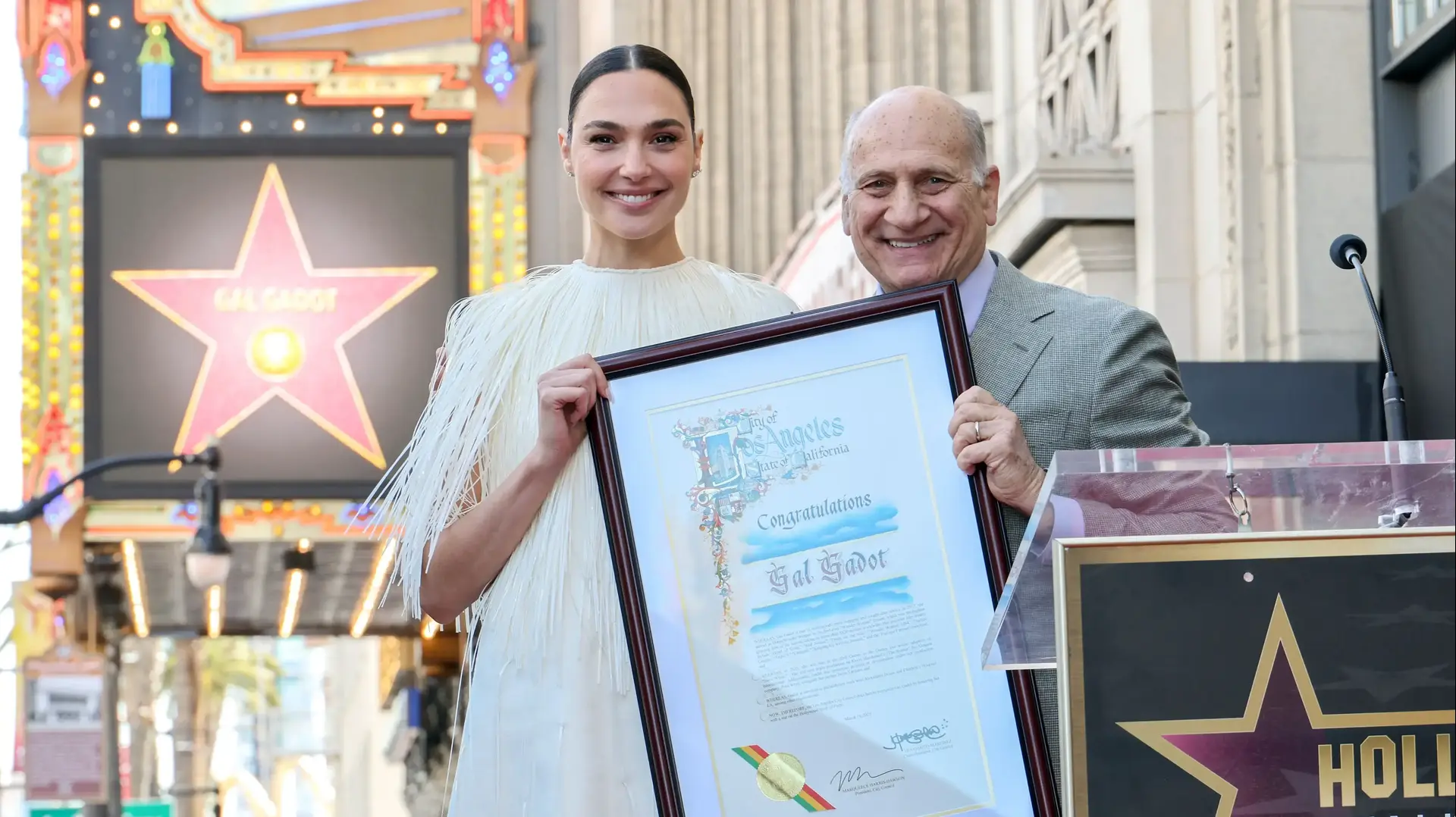 גל גדות מקבלת כוכב על שמה בשדרת הכוכבים של הוליווד, 18 במרץ 2025 גל גדות מקבלת כוכב על שמה בשדרת הכוכבים של הוליווד, 18 במרץ 2025