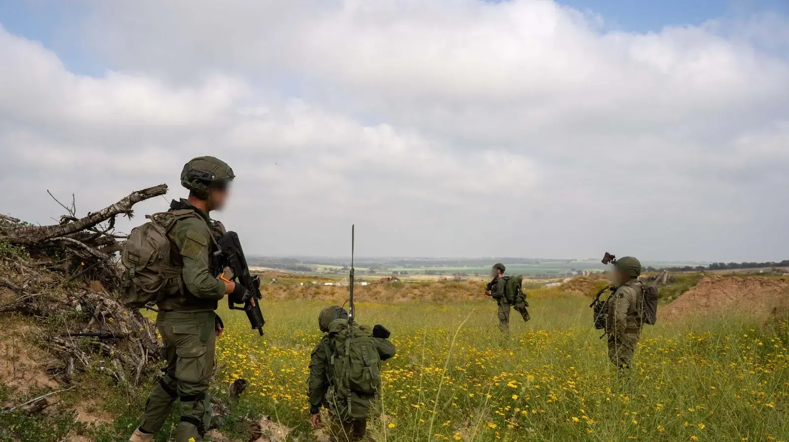 כוחות צה״ל בפעילות קרקעית במרכז רצועת עזה, 19 במרץ 2025 כוחות צה״ל בפעילות קרקעית במרכז רצועת עזה, 19 במרץ 2025