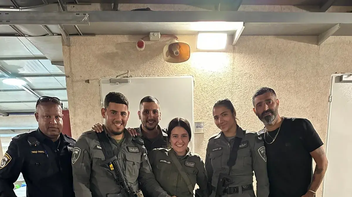 קוף נוסף נמצא אתמול בלילה על ידי שוטרי תחנת שגב שלום וכוחות מגב בפזורה הבדואית בנגב קוף נוסף נמצא אתמול בלילה על ידי שוטרי תחנת שגב שלום וכוחות מגב בפזורה הבדואית בנגב