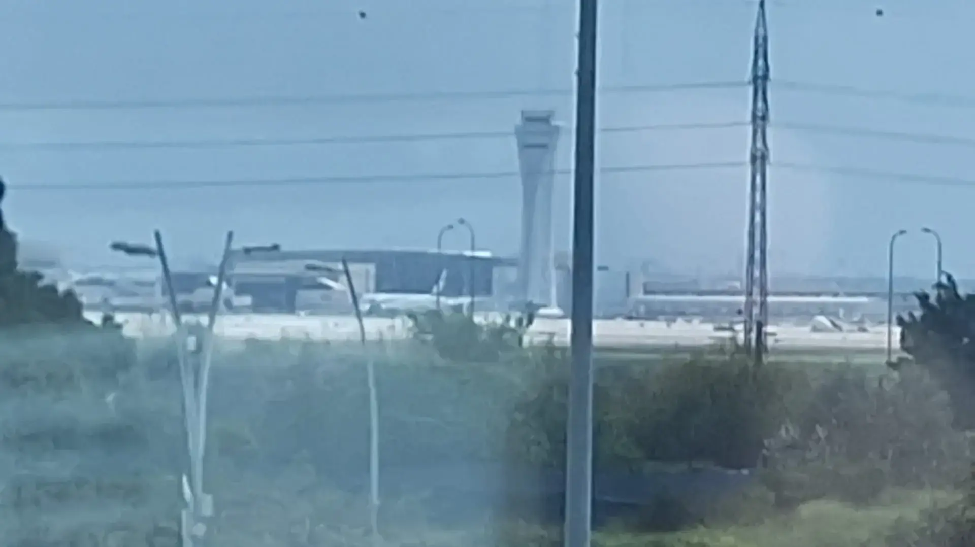 מסלולי הטיסה בשדה התעופה בן גוריון מושבתים לאחר שיגור רקטות מעזה, 20 במרץ 2025 מסלולי הטיסה בשדה התעופה בן גוריון מושבתים לאחר שיגור רקטות מעזה, 20 במרץ 2025