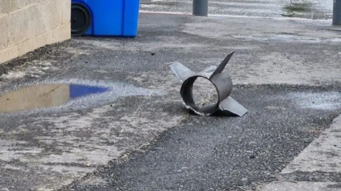 רסיס משיגור מרצועת עזה, ראשון לציון רסיס משיגור מרצועת עזה, ראשון לציון