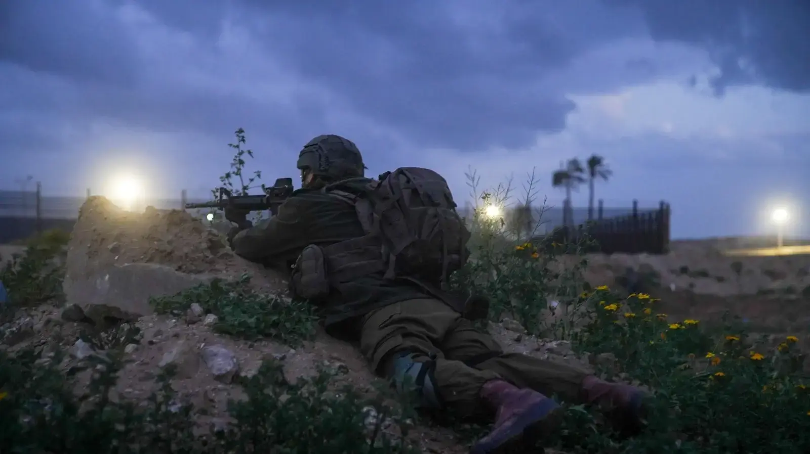 כוחות צה״ל הרחיבו את פעילותם בדרום רצועת עזה וממשיכים בפעילות בצפון הרצועה ובמרכזה כוחות צה״ל הרחיבו את פעילותם בדרום רצועת עזה וממשיכים בפעילות בצפון הרצועה ובמרכזה