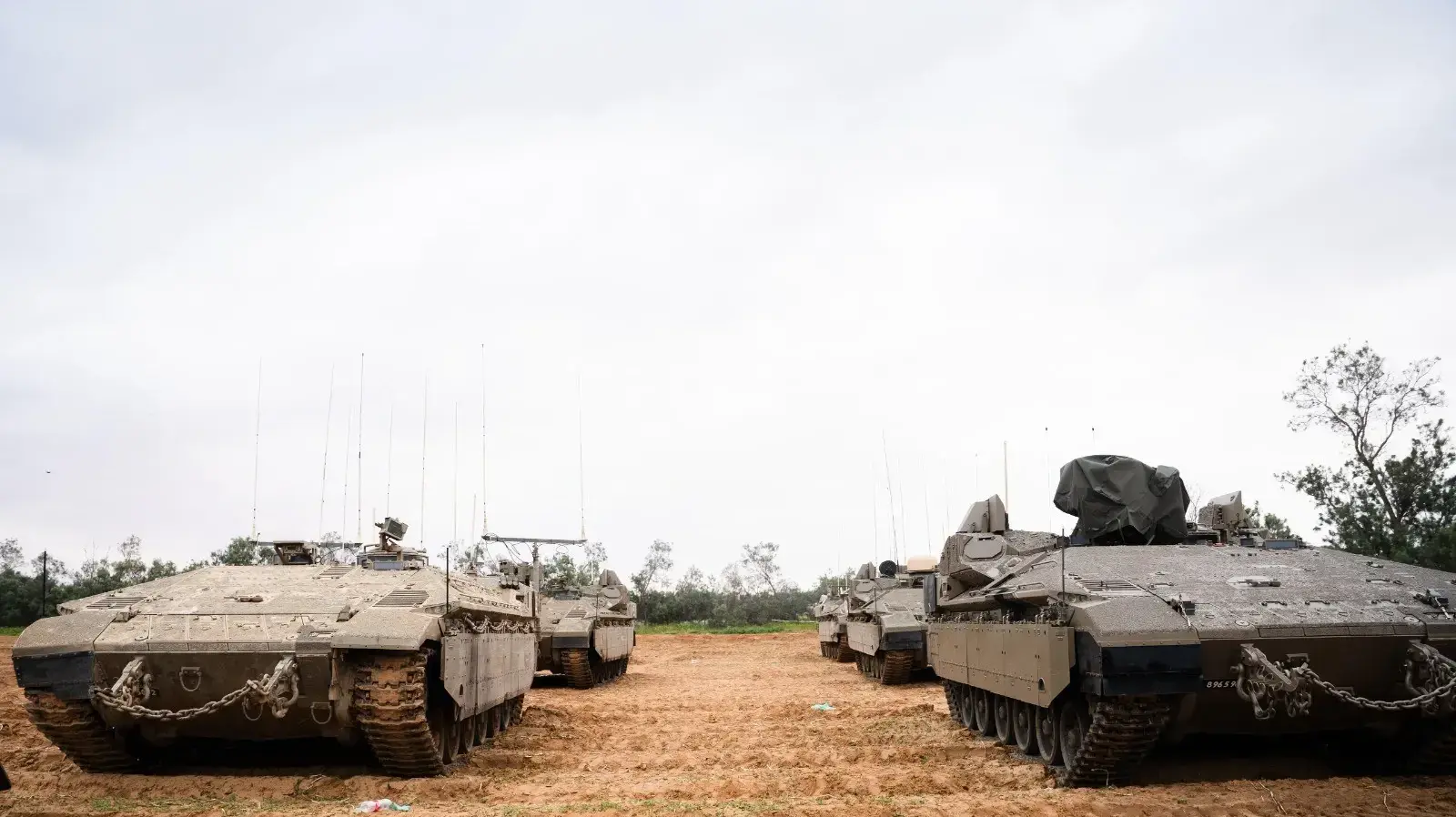אוגדה 36 החלה בהיערכות לפעילות בפיקוד הדרום. בהתאם להערכת המצב, כוחות אוגדה 36 החלו בהיערכות לפעילות בגזרת פיקוד הדרום. בחודשים האחרונים השלימה האוגדה תמרון בלבנון וחודשים ארוכים של פעילות מבצעית בגזרה הצפונית

23 במרץ 2025