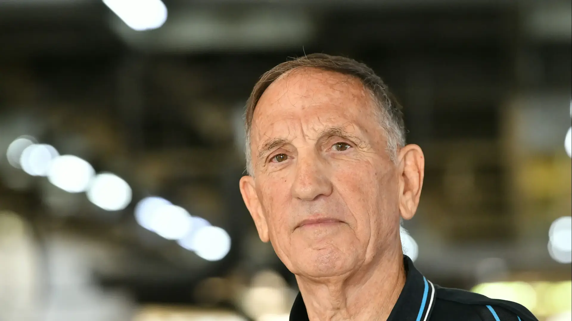 אסף אגמון סבא של גור כהתי ז"ל, בעדותו של רה"מ בנימין נתניהו, בימ"ש מחוזי ת"א, 24 במרץ 2025 אסף אגמון סבא של גור כהתי ז"ל, בעדותו של רה"מ בנימין נתניהו, בימ"ש מחוזי ת"א, 24 במרץ 2025