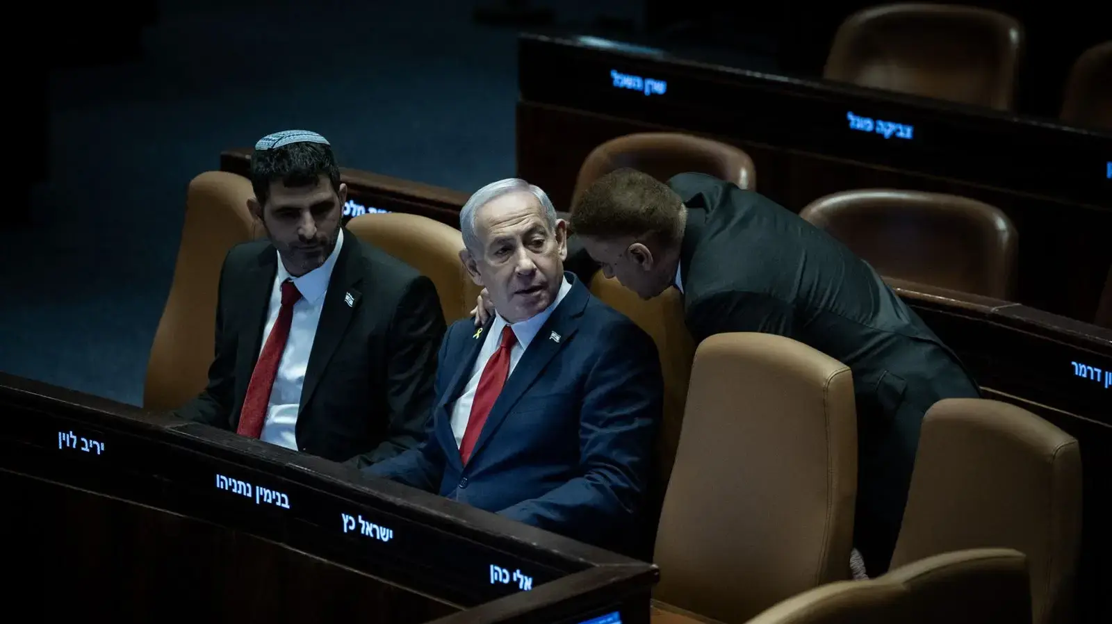 בנימין נתניהו,שלמה קרעי, דיון 40 חתימות, כנסת, 26 במרץ 2025 בנימין נתניהו,שלמה קרעי, דיון 40 חתימות, כנסת, 26 במרץ 2025