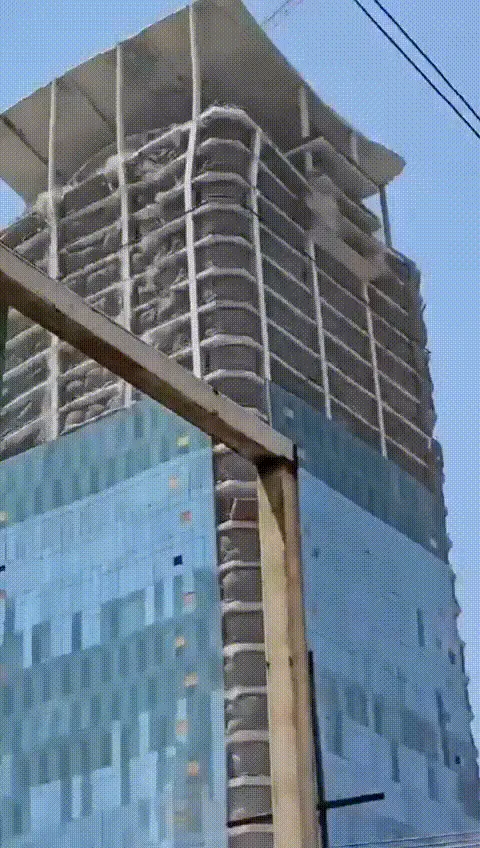 בניין קורס בבנגקוק בעקבות רעידת האדמה בניין קורס בבנגקוק בעקבות רעידת האדמה