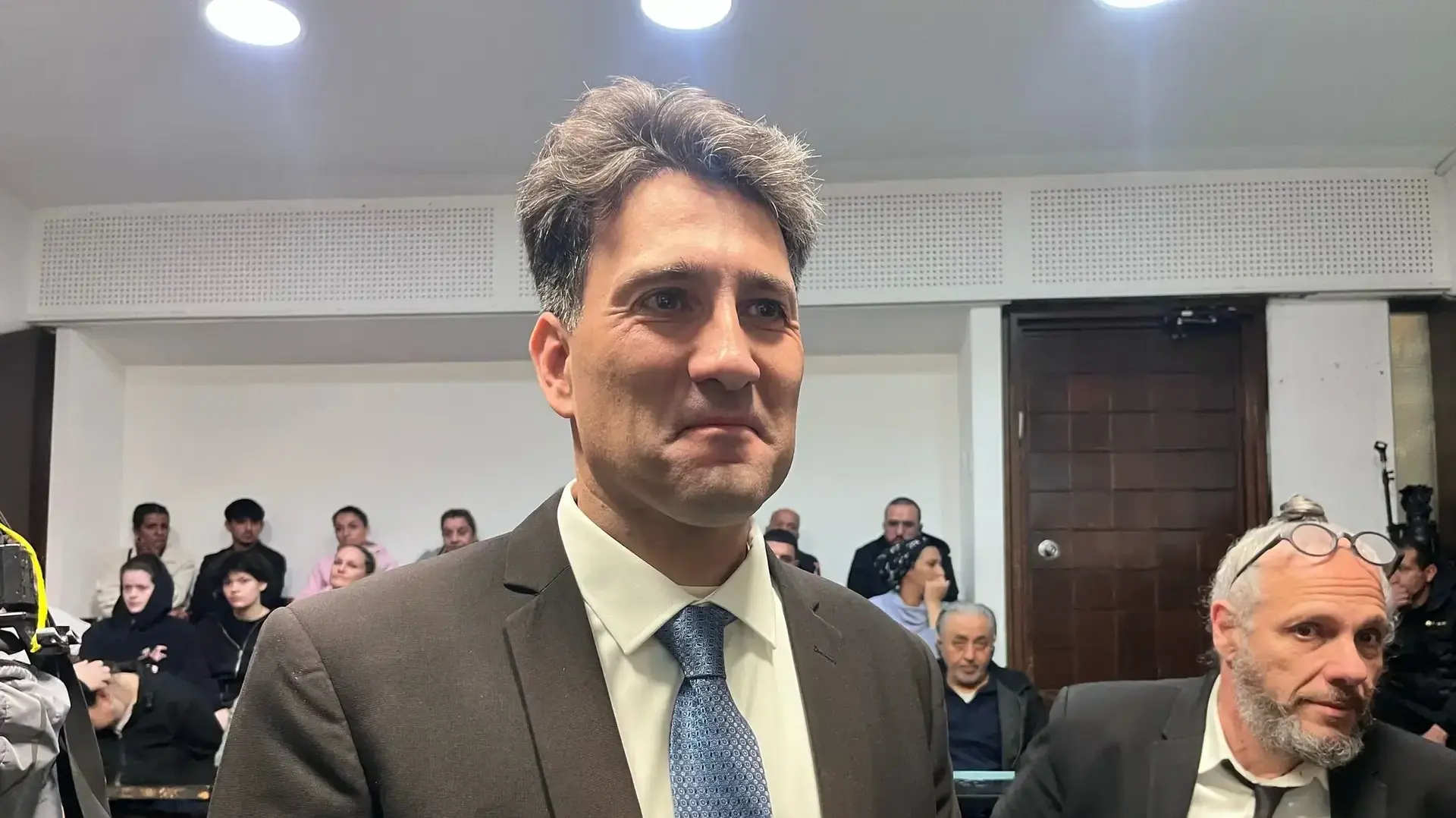 עו״ד ניב פלסר, מייצג את מאמן הכושר החשוד בפגיעה מינית בצעירה, בימ"ש השלום ת"א, 29 במרץ 2025 עו״ד ניב פלסר, מייצג את מאמן הכושר החשוד בפגיעה מינית בצעירה, בימ"ש השלום ת"א, 29 במרץ 2025