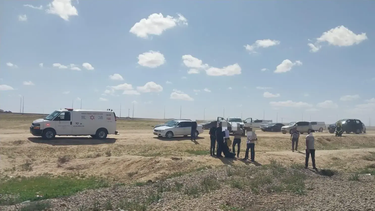 רוכב אופניים נפגע מרכבת משא סמוך לנבטים. רוכב אופניים נפגע מרכבת משא סמוך לנבטים.