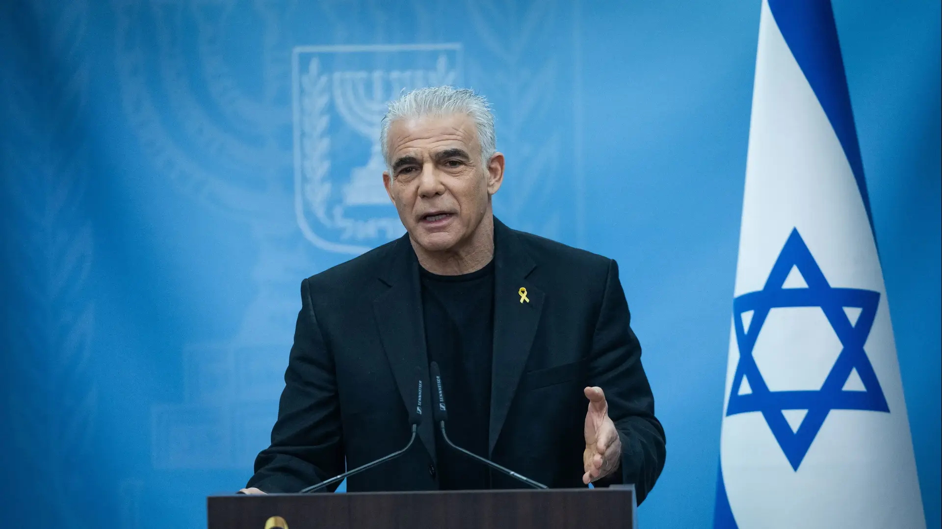 יאיר לפיד, יו"ר יש עתיד בישיבת סיעה, כנסת, 31 במרץ 2025 יאיר לפיד, יו"ר יש עתיד בישיבת סיעה, כנסת, 31 במרץ 2025