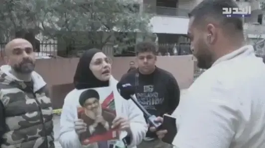 עדת-ראייה שמדברת על התקיפה לערוץ טלוויזיה לבנוני. 1 באפריל 2025 עדת-ראייה שמדברת על התקיפה לערוץ טלוויזיה לבנוני. 1 באפריל 2025