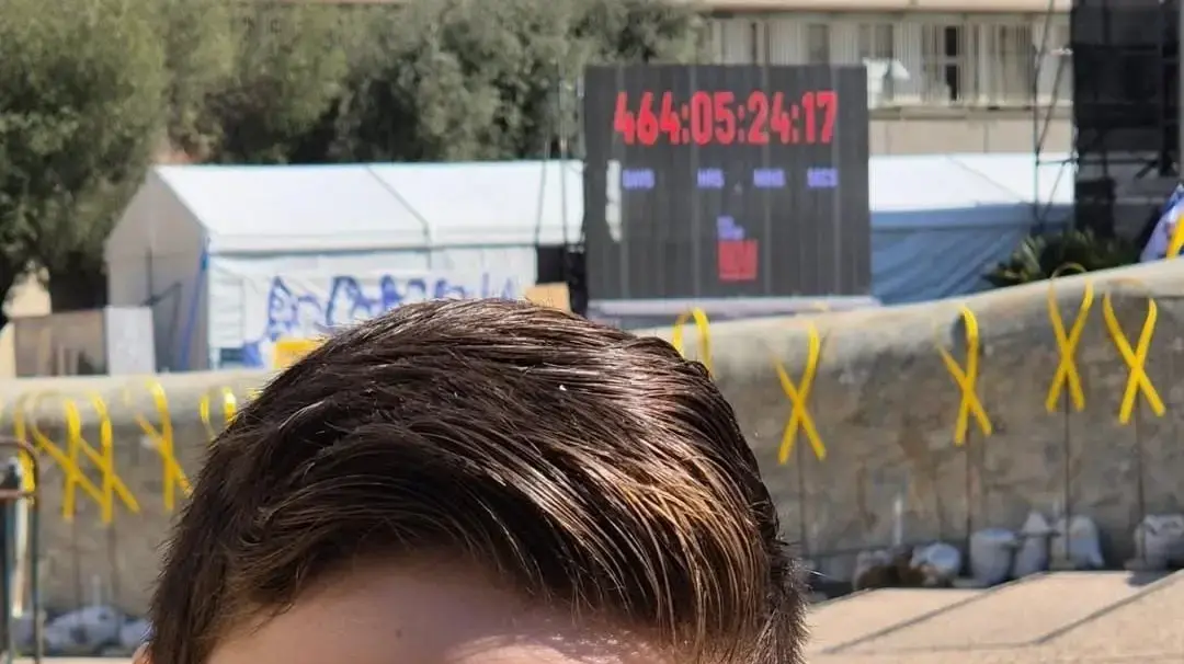 בן קרסו, בן 10 עוסק בהסברה למען ישראל בן קרסו, בן 10 עוסק בהסברה למען ישראל
