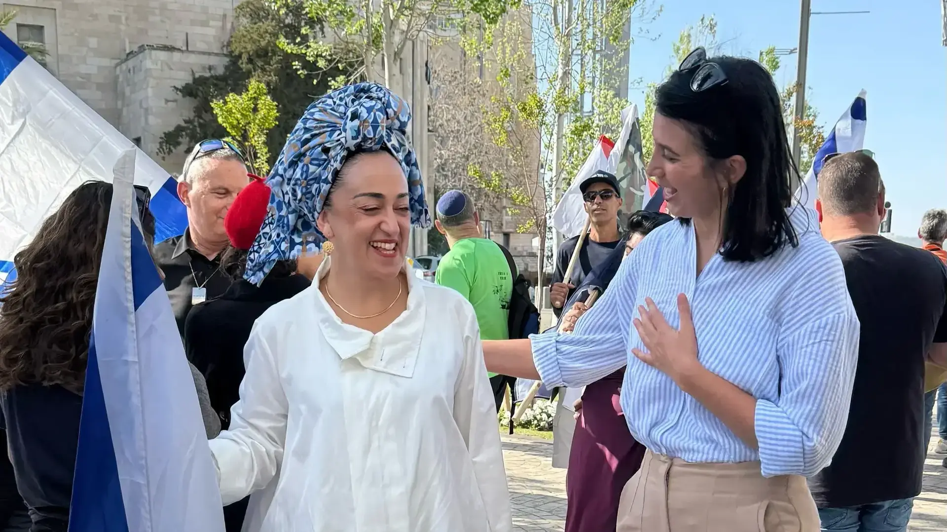 ללי דרעי ושירלי פינטו ללי דרעי ושירלי פינטו