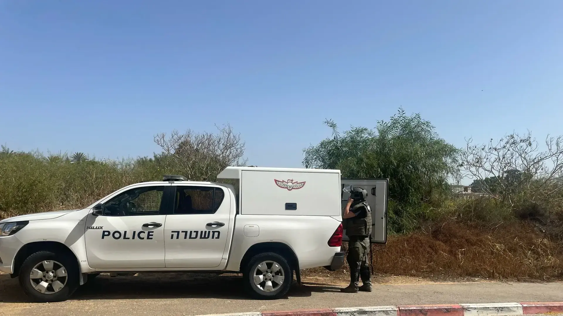 ציוד האזנה צה”לי נמצא קבור באדמה בפתח תקווה ציוד האזנה צה”לי נמצא קבור באדמה בפתח תקווה