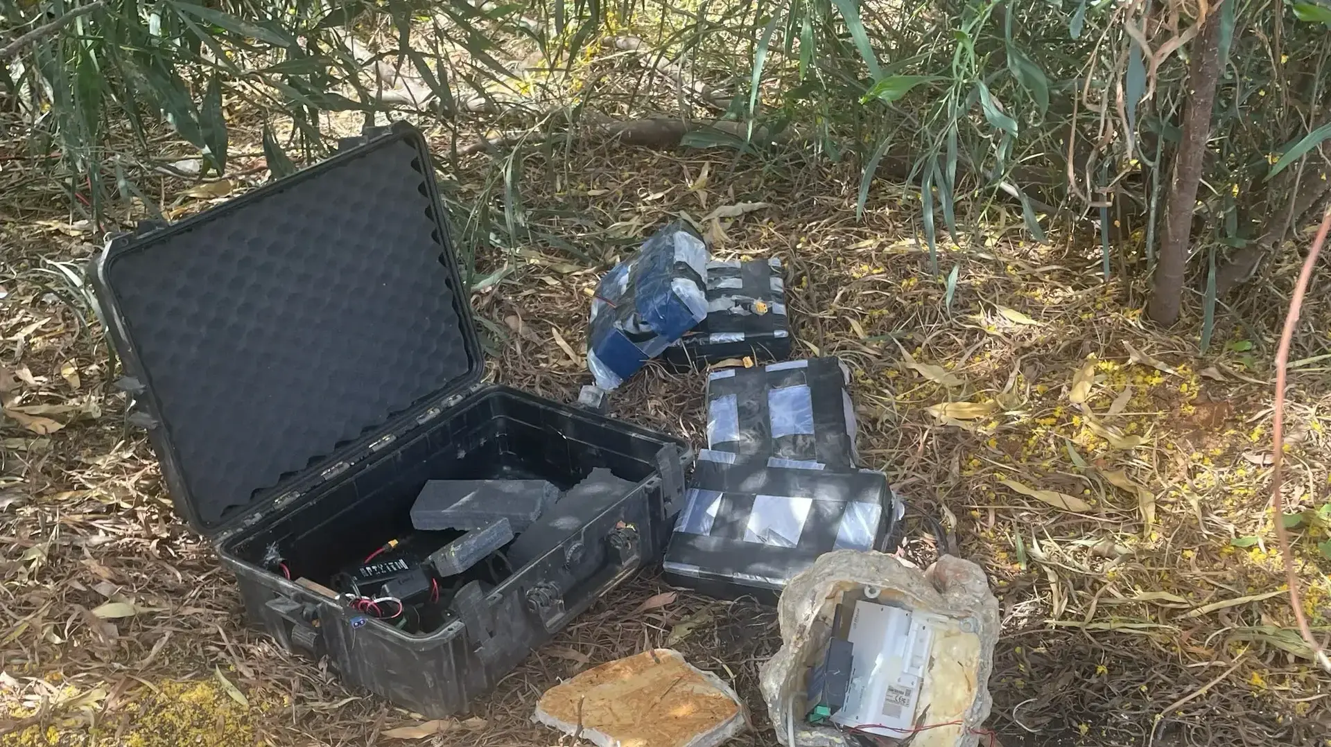 ציוד האזנה צה”לי נמצא קבור באדמה בפתח תקווה
