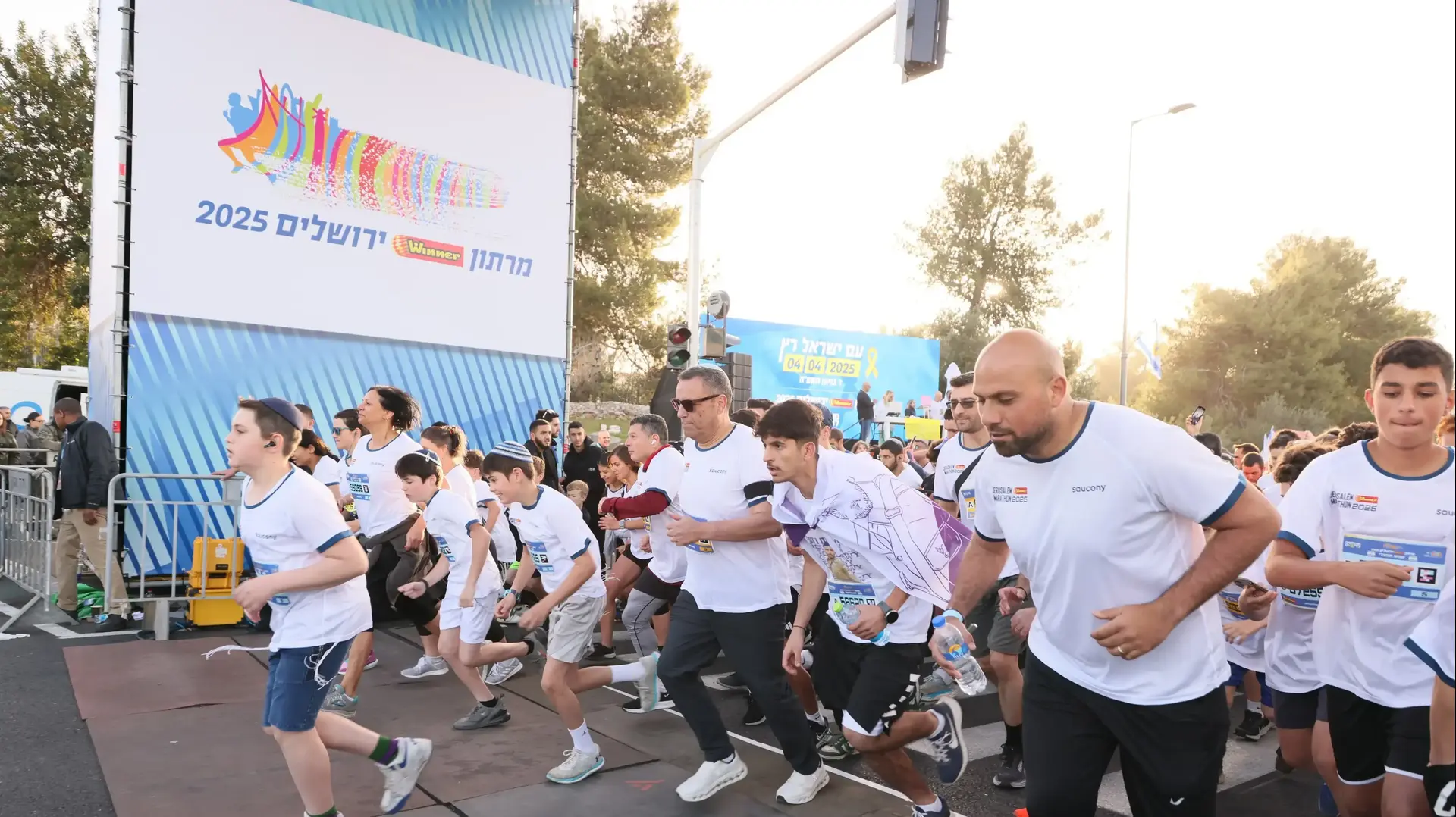 ראש עיריית ירושלים, משה ליאון, בהזנקת מרתון ירושלים. 4 באפריל 2025. ראש עיריית ירושלים, משה ליאון, בהזנקת מרתון ירושלים. 4 באפריל 2025.