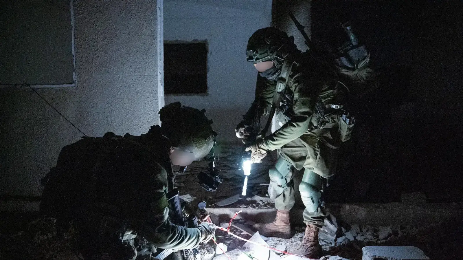 פעילות כוחות הצנחנים של צה"ל, דרום סוריה, אפריל 2025 פעילות כוחות הצנחנים של צה"ל, דרום סוריה, אפריל 2025