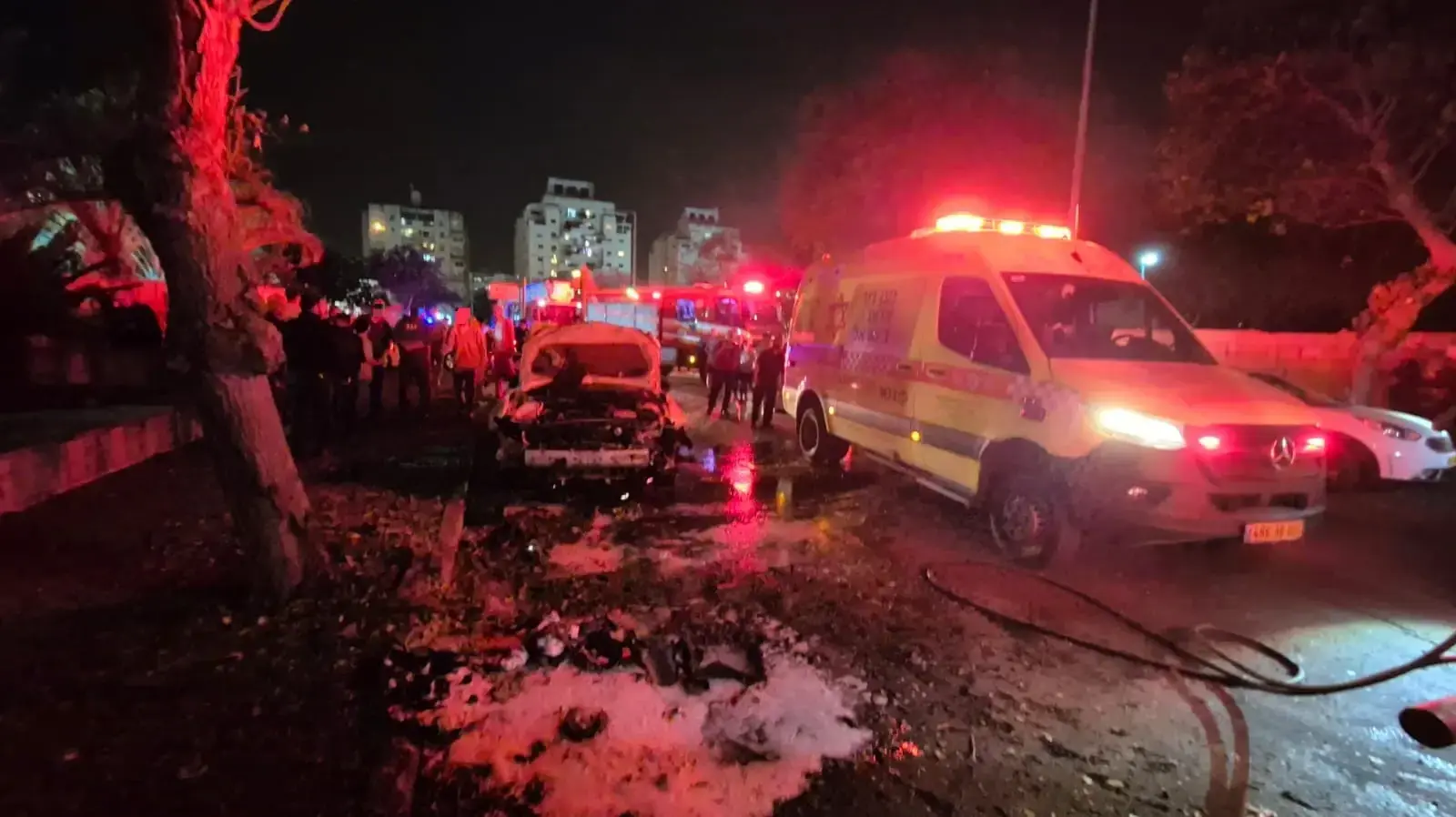 פגיעת רסיסים ברכב בשפלה פגיעת רסיסים ברכב בשפלה