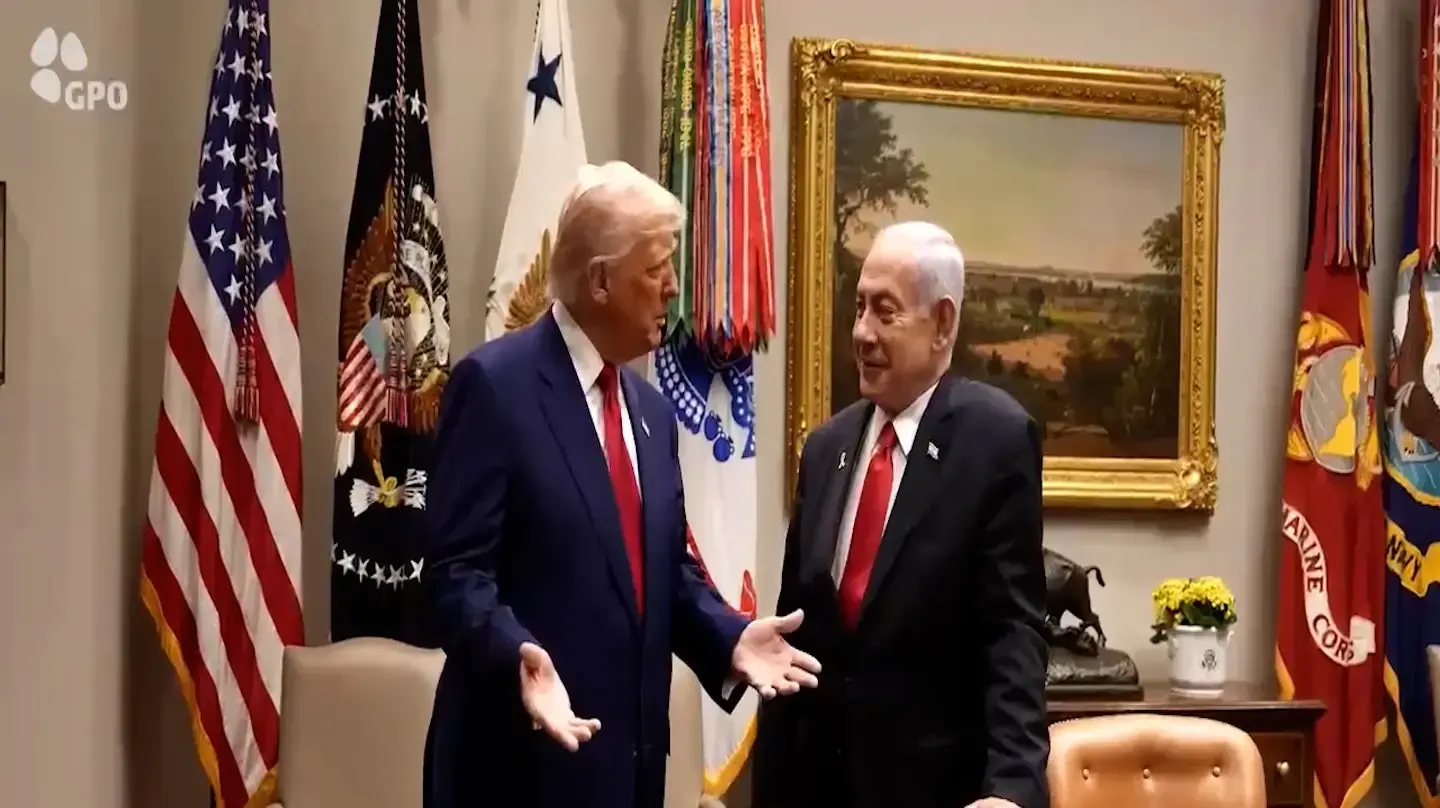 רה"מ בנימין נתניהו מתקבל בבית הלבן ע"י נשיא ארה"ב דונלד טראמפ רה"מ בנימין נתניהו מתקבל בבית הלבן ע"י נשיא ארה"ב דונלד טראמפ