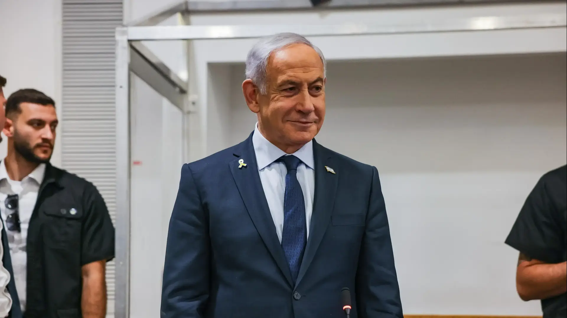 עדות רה"מ בנימין נתניהו במשפט תיקי האלפים, בימ"ש מחוזי ת"א, 9 באפריל 2025 עדות רה"מ בנימין נתניהו במשפט תיקי האלפים, בימ"ש מחוזי ת"א, 9 באפריל 2025