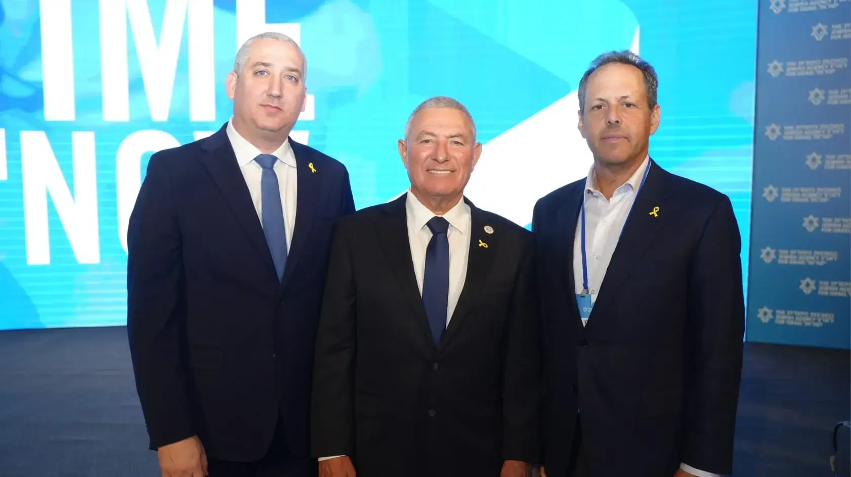 יו"ר חבר הנאמנים של הסוכנות היהודית, מארק וילף, יו"ר הסוכנות היהודית אלוף דורון אלמוג ומנכ"ל הסוכנות היהודית יהודה סטון. יו"ר חבר הנאמנים של הסוכנות היהודית, מארק וילף, יו"ר הסוכנות היהודית אלוף דורון אלמוג ומנכ"ל הסוכנות היהודית יהודה סטון.