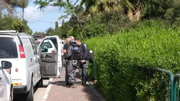 ביתו של ח"כ אריאל קלנר פונה לאחר שהתקבלה מעטפה ובה חומר חשוד, חיפה, 10 באפריל 2025 ביתו של ח"כ אריאל קלנר פונה לאחר שהתקבלה מעטפה ובה חומר חשוד, חיפה, 10 באפריל 2025