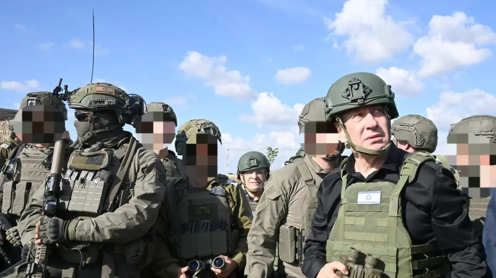 ראש הממשלה בנימין נתניהו בסיור בצפון רצועת עזה, 15 באפריל 2025 ראש הממשלה בנימין נתניהו בסיור בצפון רצועת עזה, 15 באפריל 2025