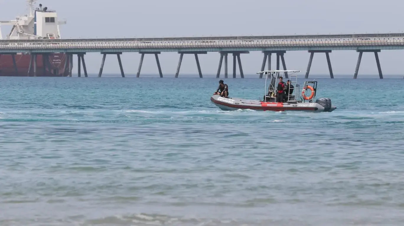 חיפושים אחר גבר שנפגע ע"י כריש, חוף הים חדרה, 22 באפריל 2025