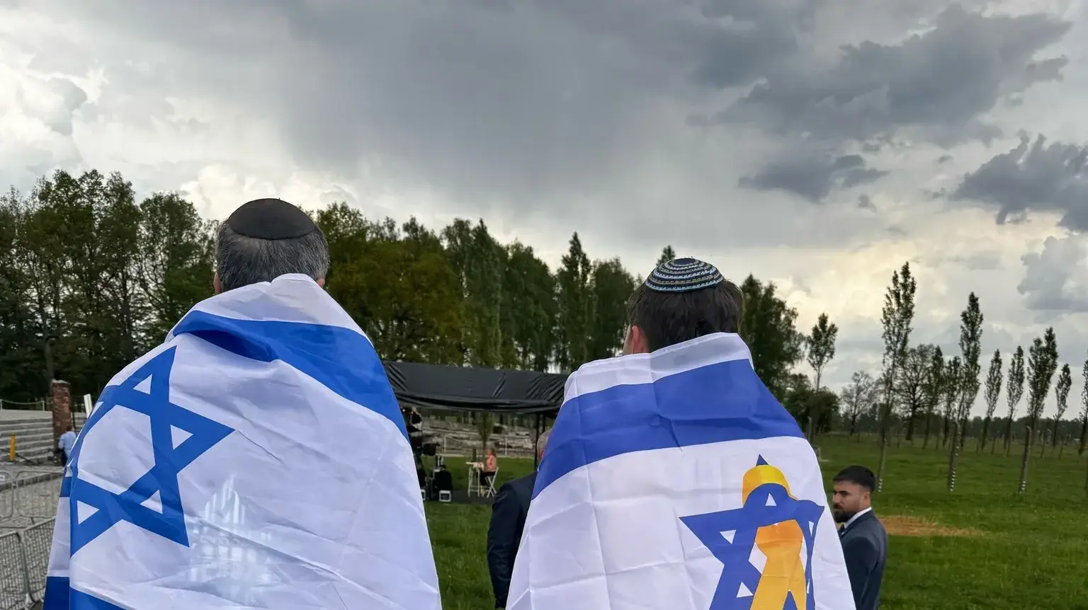 "אני אצעד, לא אשב": הלוחם החרדי קטוע הרגל שהתעקש לצעוד במצעד החיים. 27 באפריל 2025 