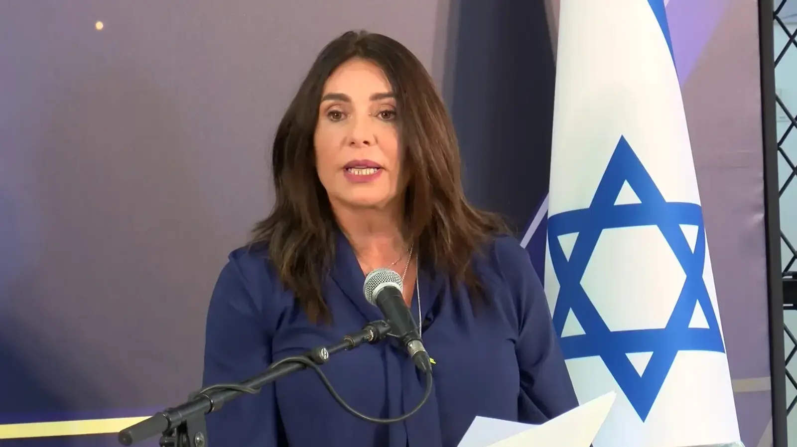 השרה מירי רגב בתדרוך הערכות לטקס הדלקת המשואות ליום העצמאות ה-77, 27 באפריל 2025 השרה מירי רגב בתדרוך הערכות לטקס הדלקת המשואות ליום העצמאות ה-77, 27 באפריל 2025