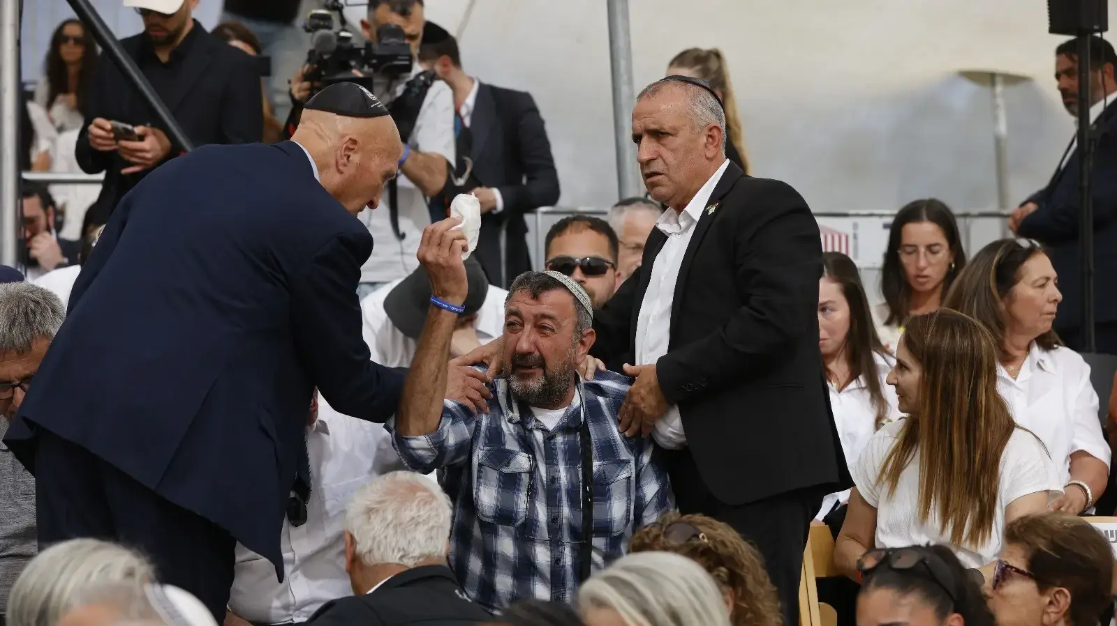טקס זיכרון לחללי מערכות ישראל במעמד רה"מ, יו בית יד לבנים בירושלים. 29 באפריל 2025 טקס זיכרון לחללי מערכות ישראל במעמד רה"מ, יו בית יד לבנים בירושלים. 29 באפריל 2025