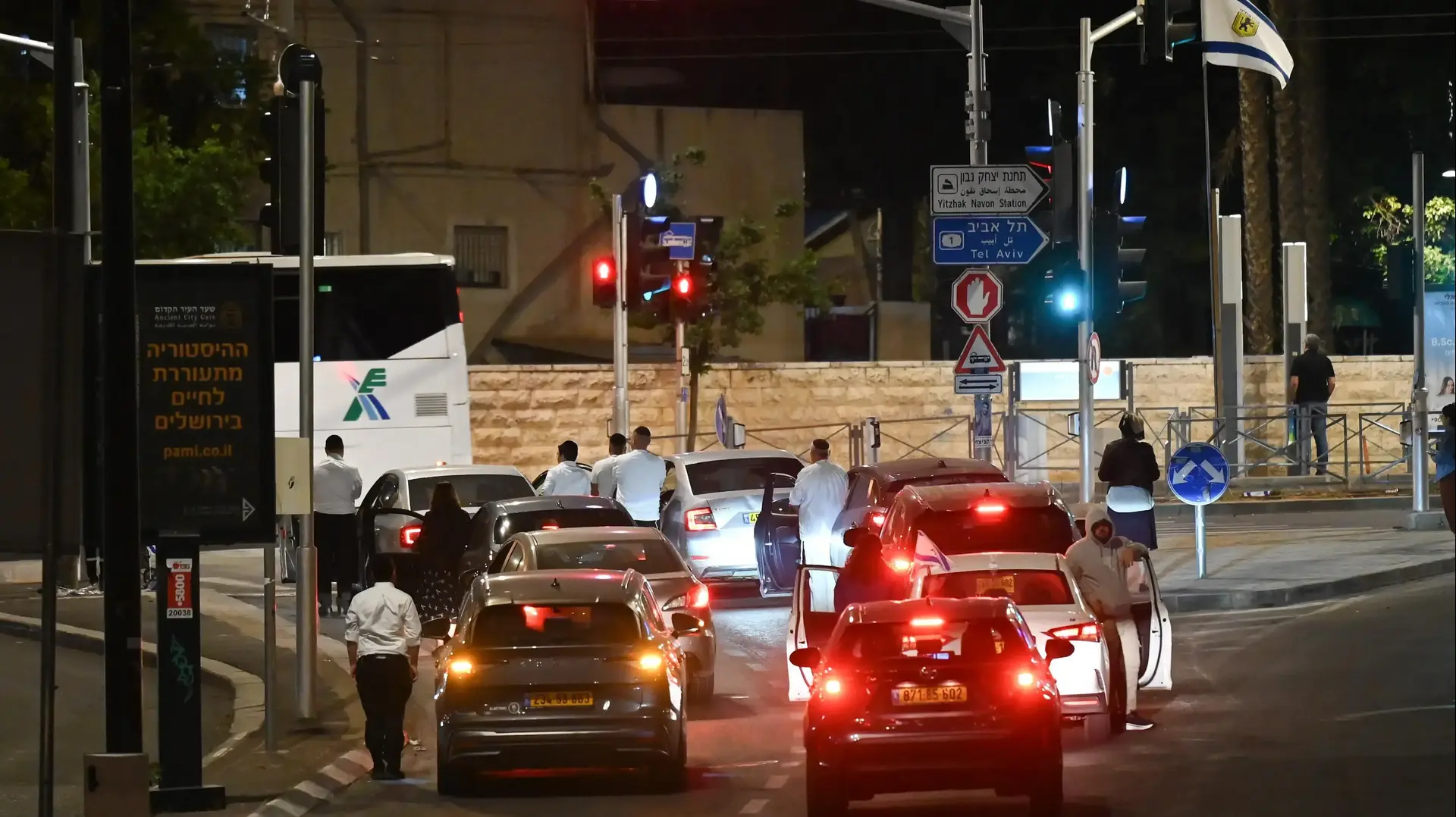 ירושלים בזמן הצפירה בערב יום הזיכרוןף 29 באפריל 2025 ירושלים בזמן הצפירה בערב יום הזיכרוןף 29 באפריל 2025
