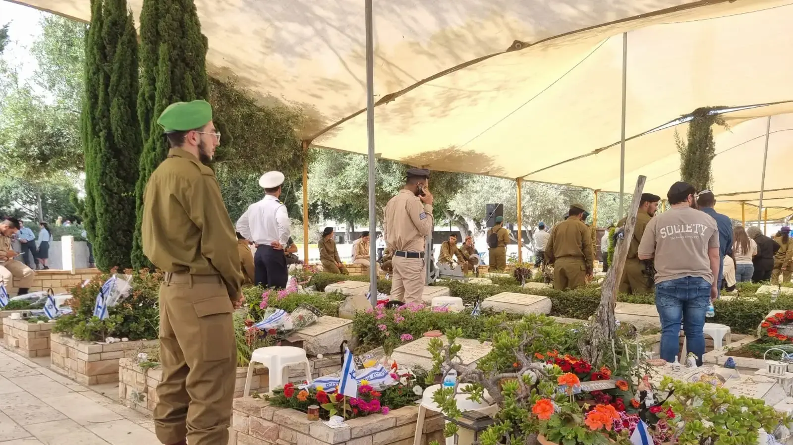 טקס יום הזיכרון, בית העלמין הצבאי אשדוד, 30 באפריל 2025 טקס יום הזיכרון, בית העלמין הצבאי אשדוד, 30 באפריל 2025