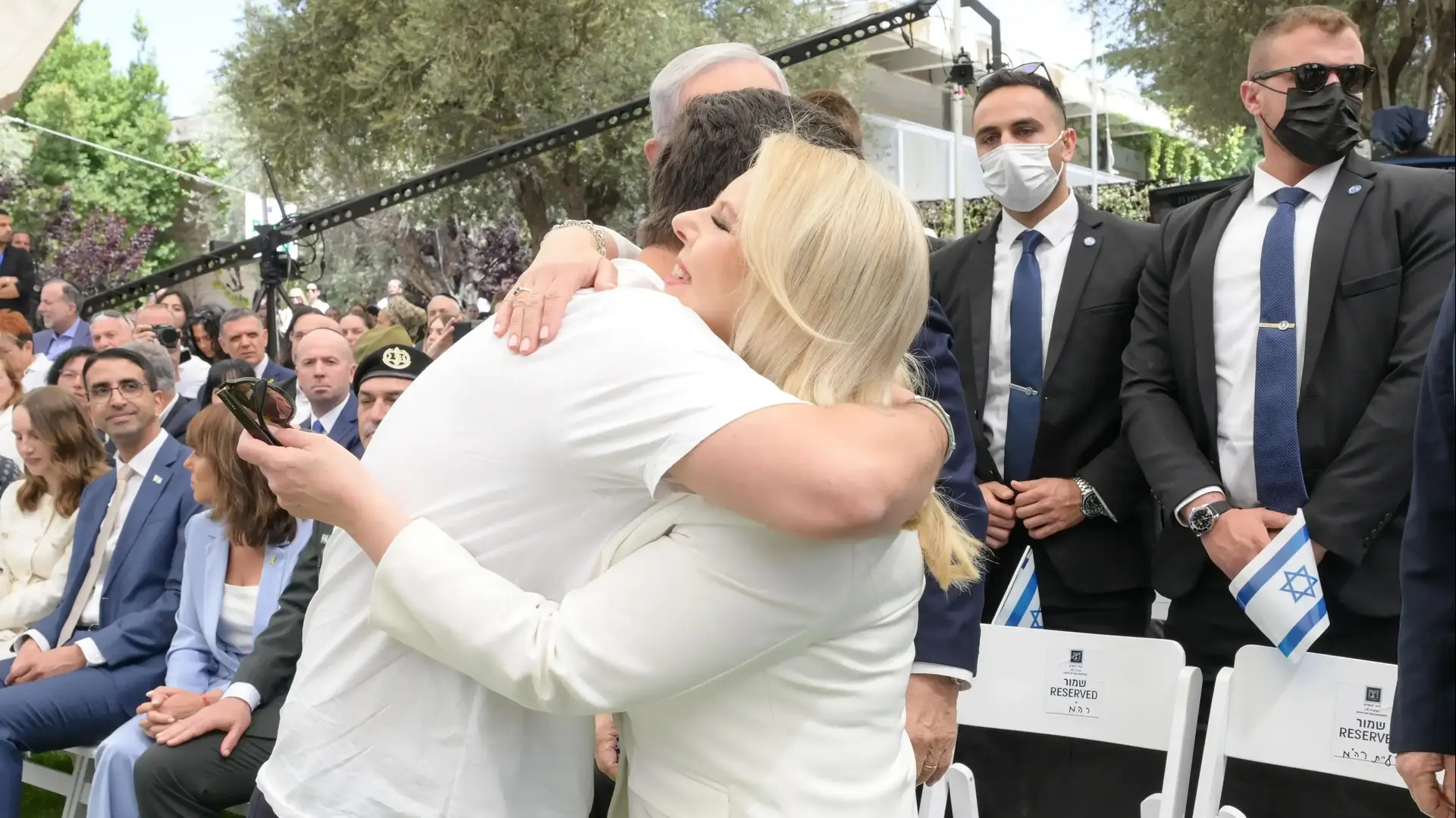 ראש הממשלה בנימין נתניהו ורעייתו שרה נתניהו בטקס מצטייני הנשיא ליום העצמאות ה-77. 1 במאי 2025 ראש הממשלה בנימין נתניהו ורעייתו שרה נתניהו בטקס מצטייני הנשיא ליום העצמאות ה-77. 1 במאי 2025