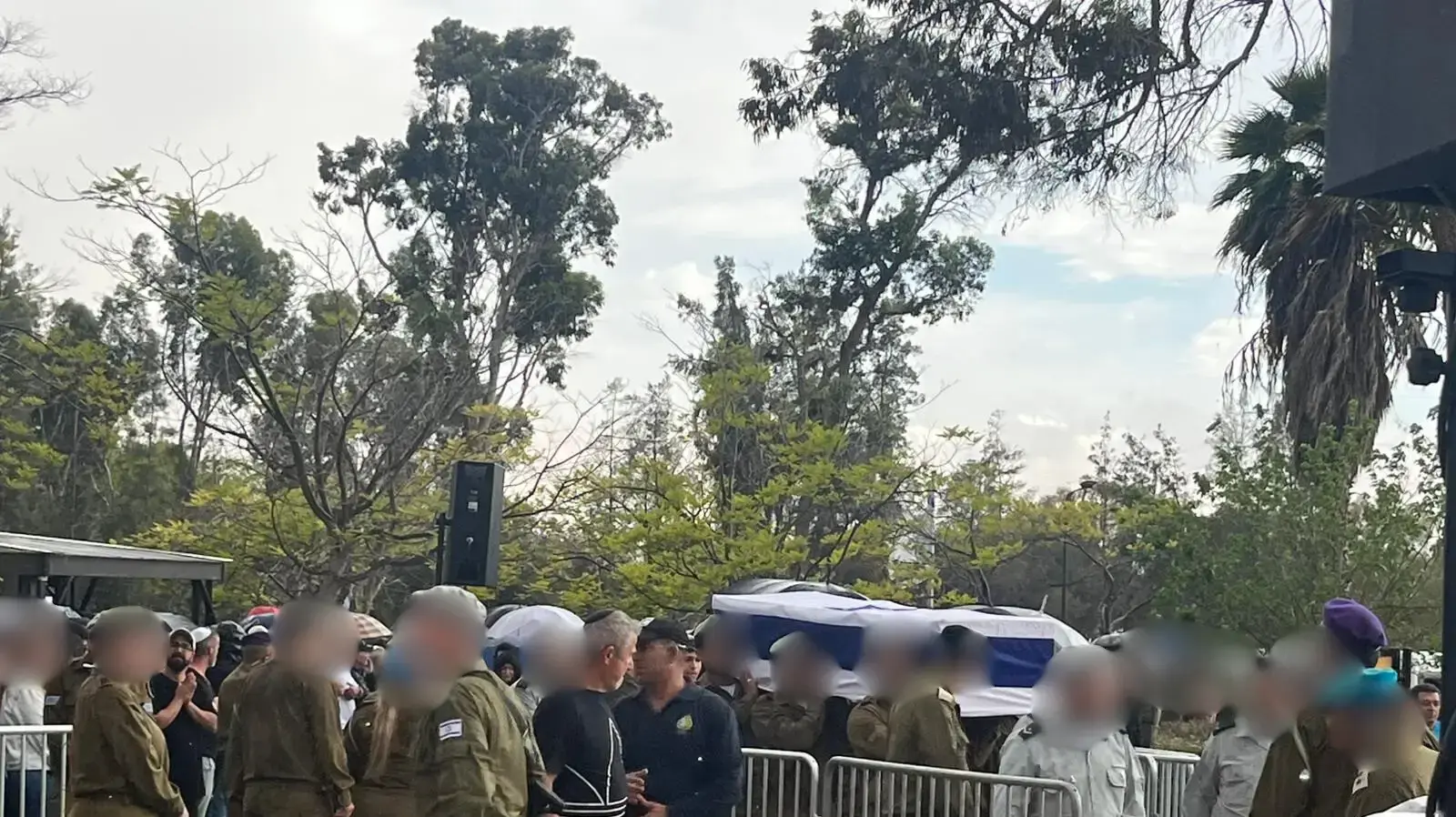 הלוויתו של סמ"ר יהלי שרור, עומר, 4 במאי 2025 הלוויתו של סמ"ר יהלי שרור, עומר, 4 במאי 2025