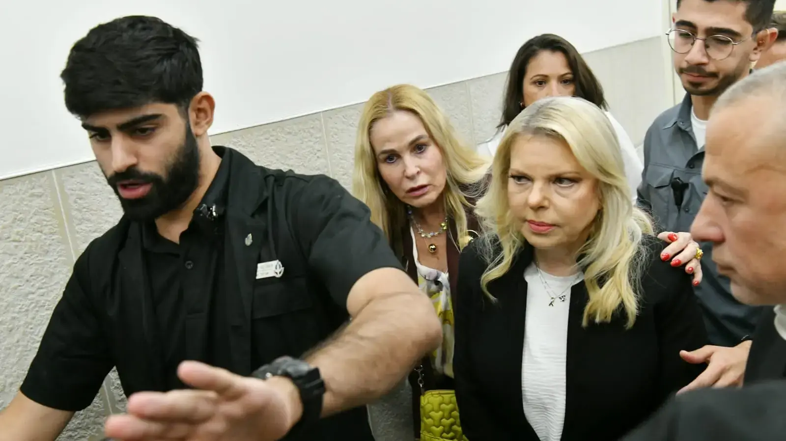 דיון עדות של שרה נתניהו בתביעה שהגישה סילבי גנסיה נגדה, בית הדין לעבודה ירושלים, 5 במאי 2025 דיון עדות של שרה נתניהו בתביעה שהגישה סילבי גנסיה נגדה, בית הדין לעבודה ירושלים, 5 במאי 2025