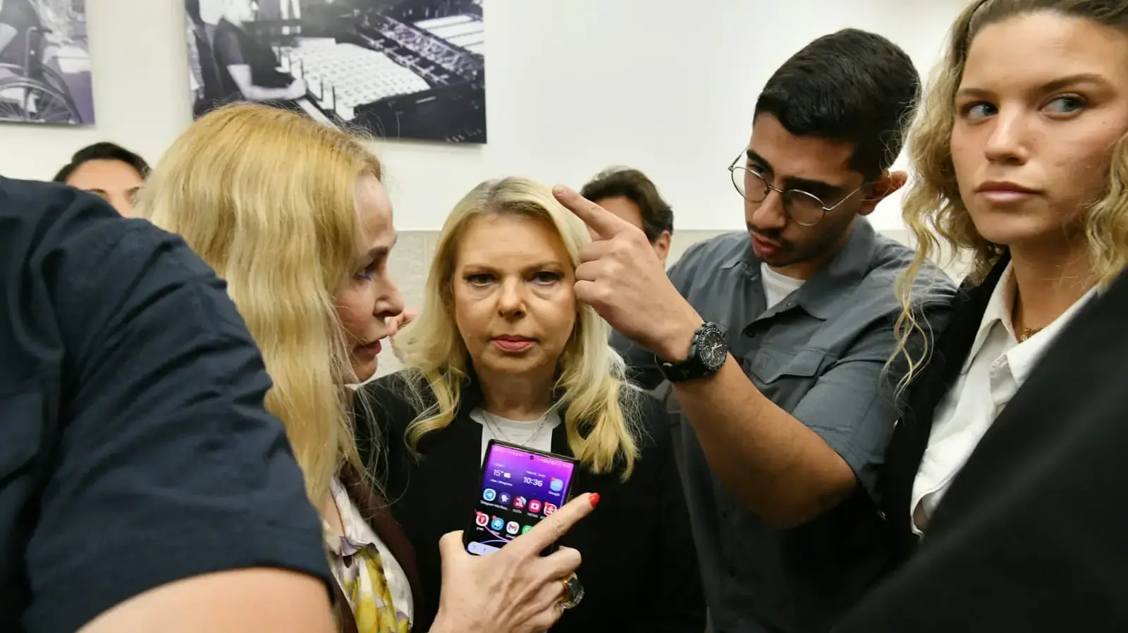 דיון עדות של שרה נתניהו בתביעה שהגישה סילבי גנסיה נגדה, בית הדין לעבודה ירושלים, 5 במאי 2025 דיון עדות של שרה נתניהו בתביעה שהגישה סילבי גנסיה נגדה, בית הדין לעבודה ירושלים, 5 במאי 2025