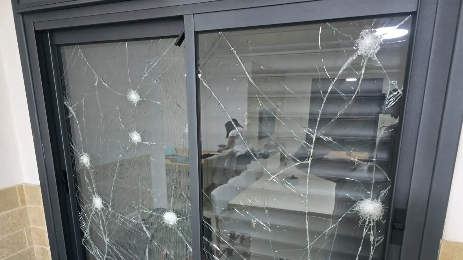 רימון רסס הושלך על בית בבית שאן רימון רסס הושלך על בית בבית שאן