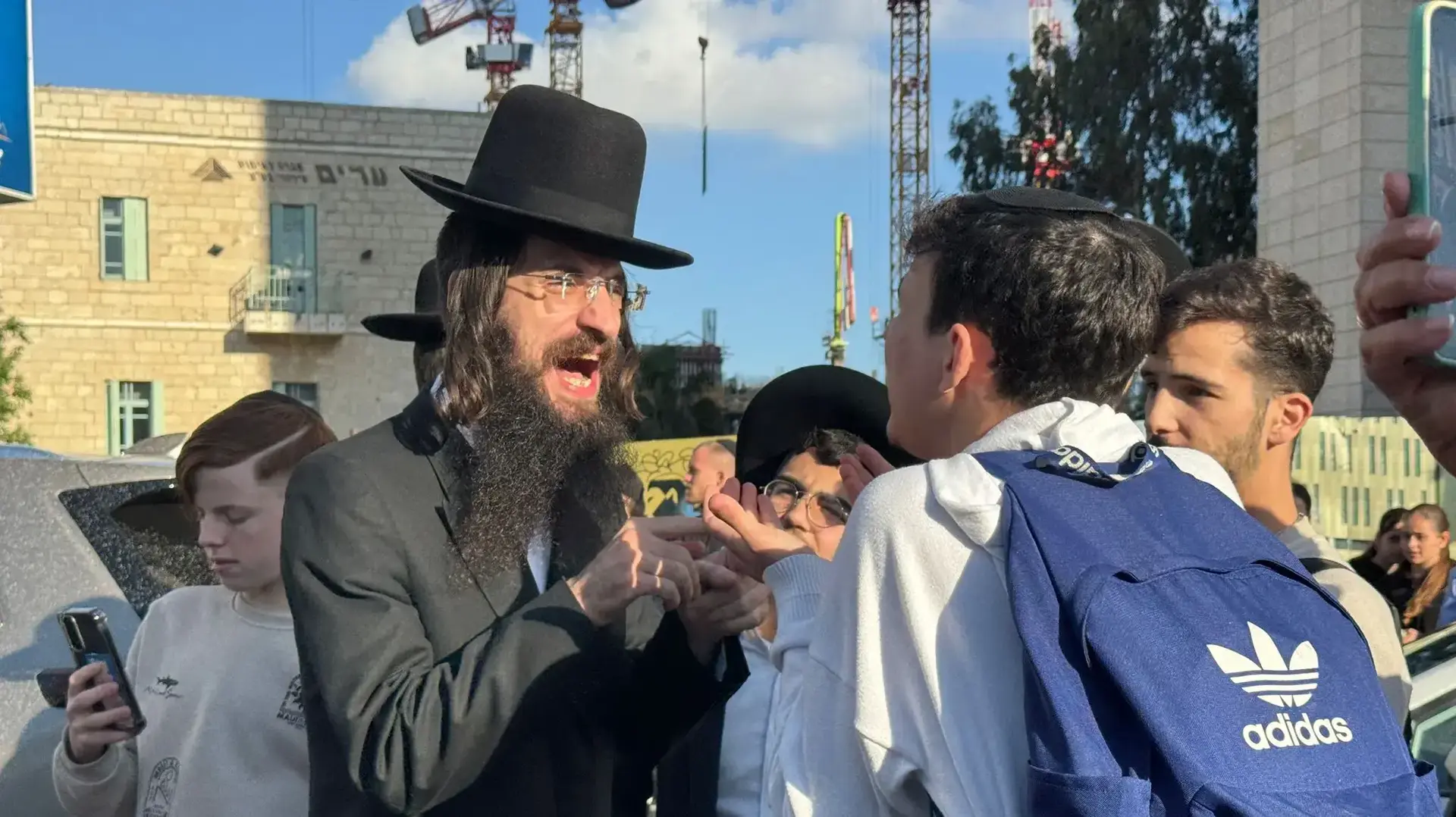 מחאה של חרדים על רקע גיוס לצה"ל , במהלכה נחסמו כבישים. 5 במאי 2025