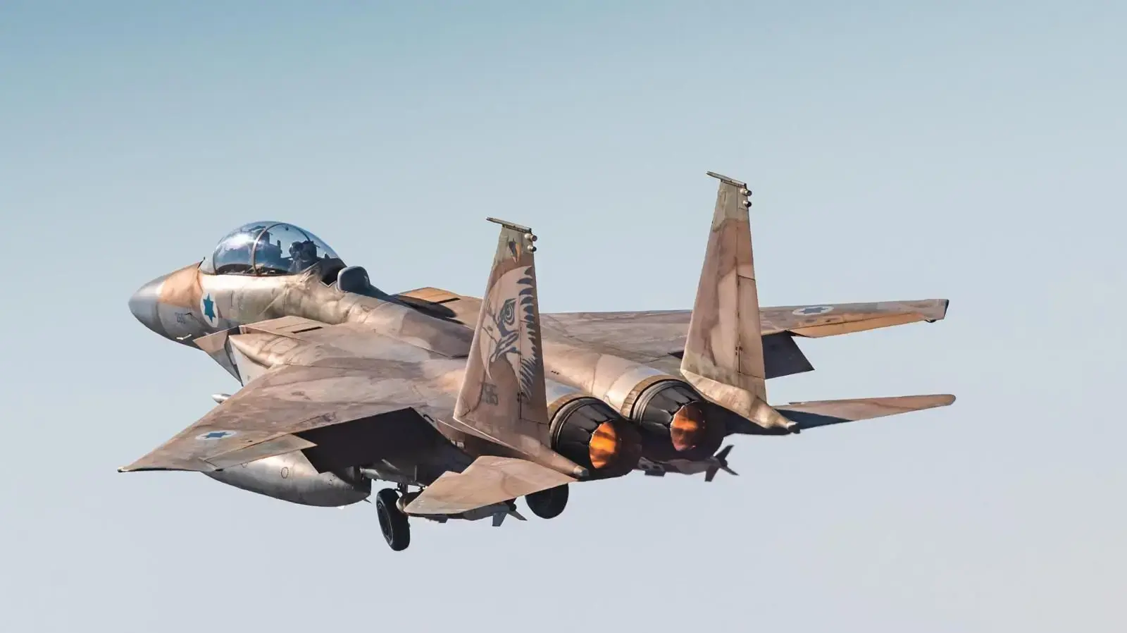 המראת מטוסי הקרב של חיל האוויר לתקיפות בתימן המראת מטוסי הקרב של חיל האוויר לתקיפות בתימן