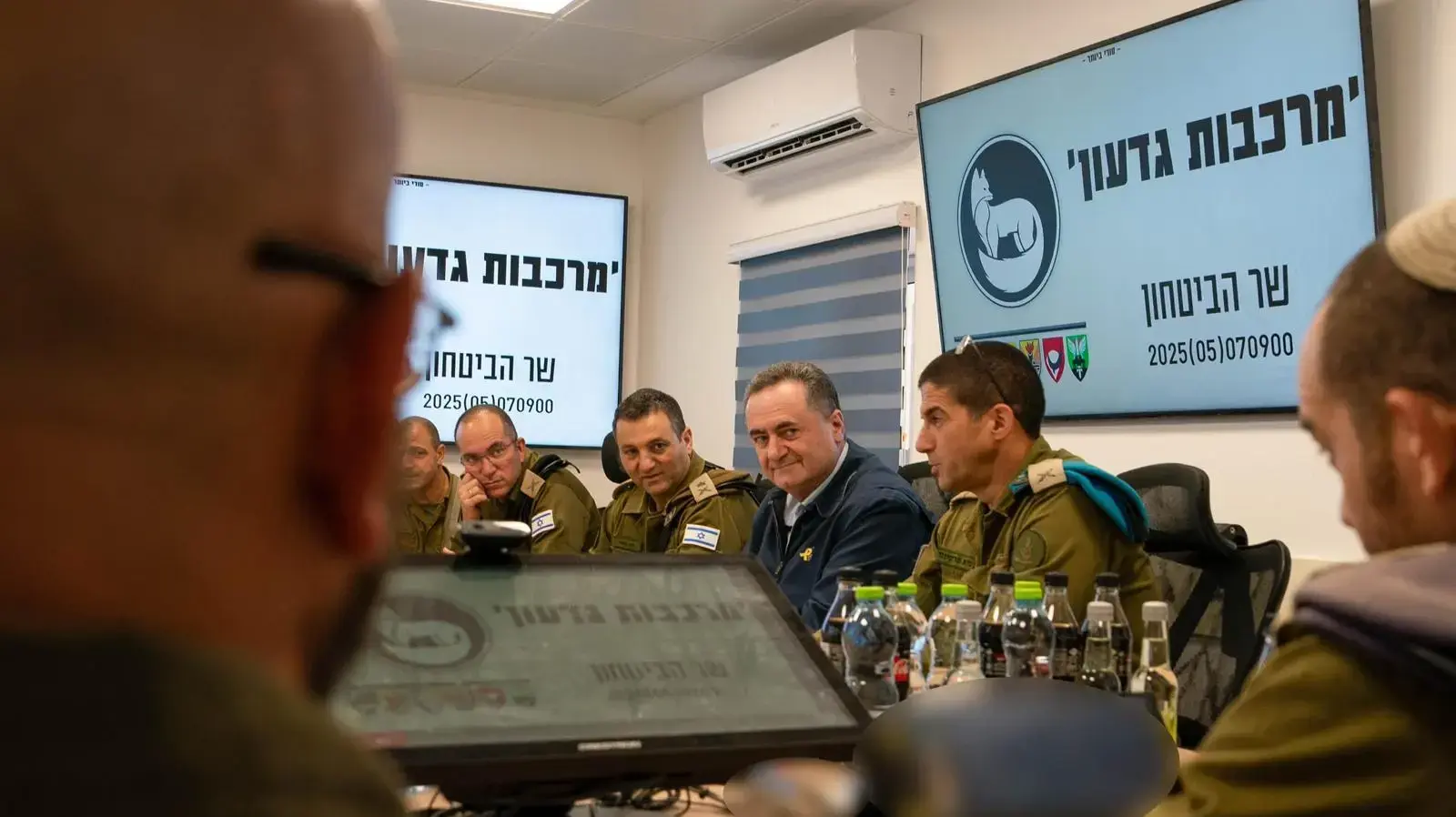 ישראל כץ בהערכת מצב בפיקוד דרום ישראל כץ בהערכת מצב בפיקוד דרום