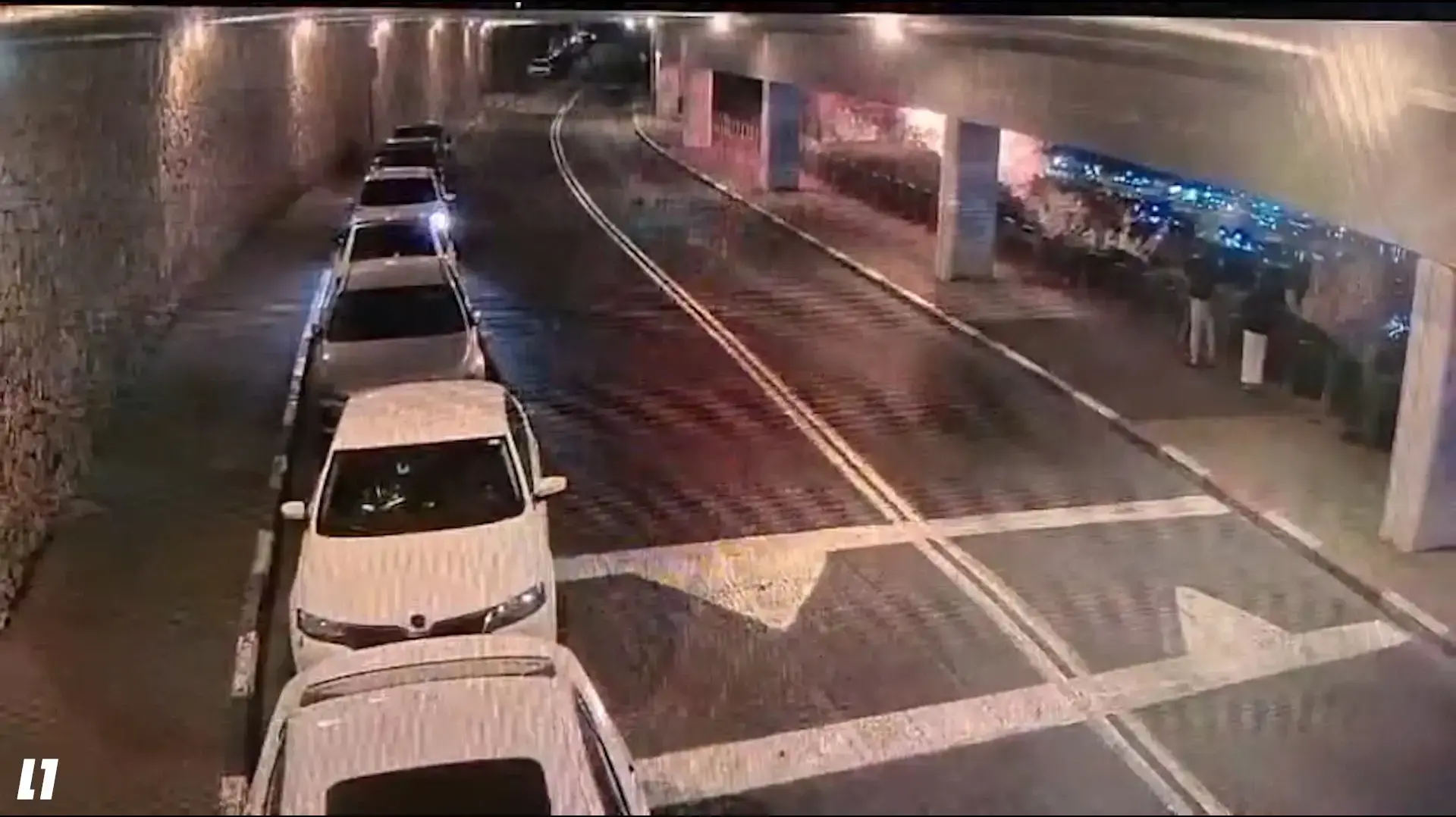 שני צעירים נעצרו בחשד שהציתו אש וגרמו לדליקה ברחוב יפה-נוף בחיפה