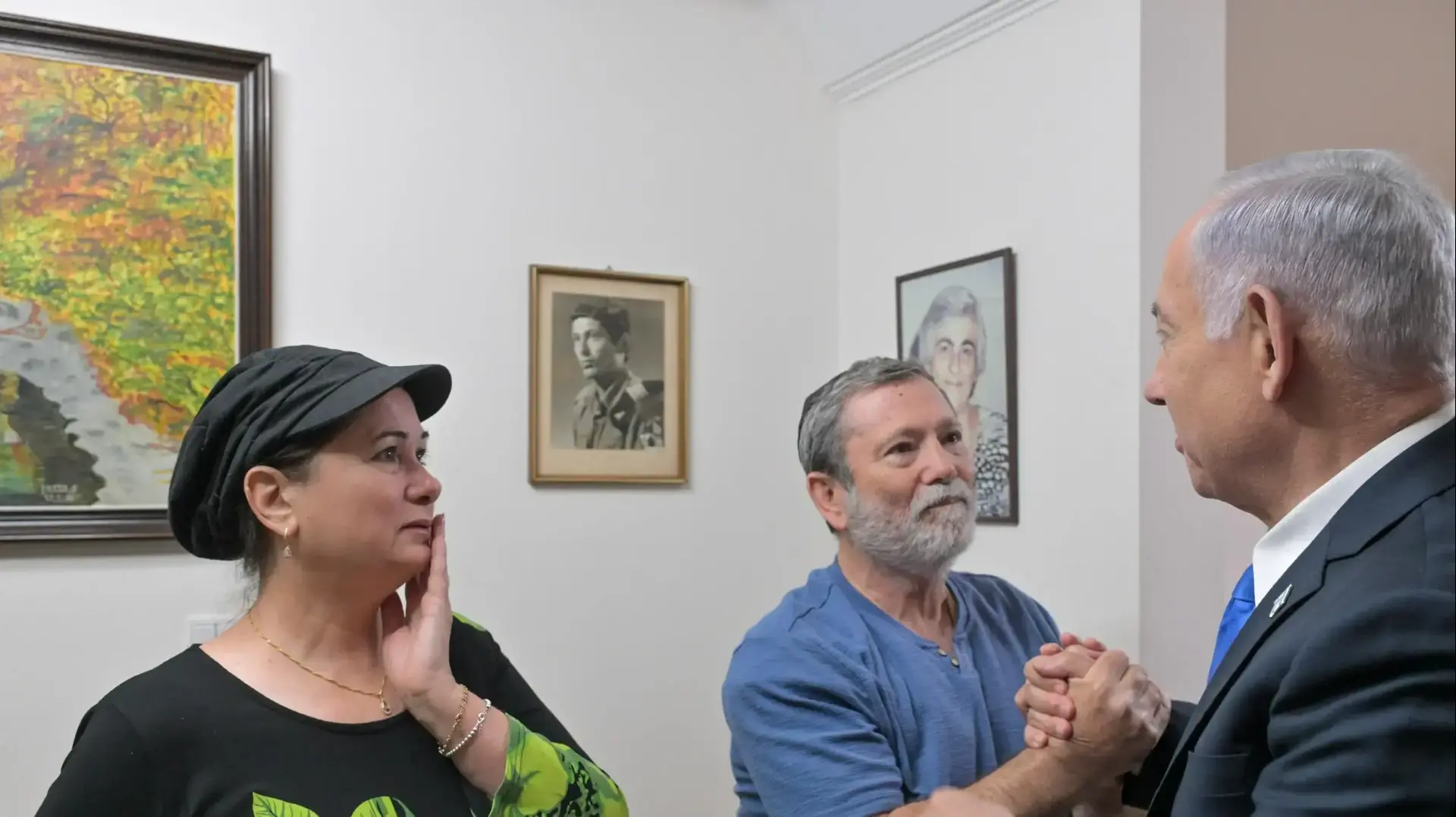 ראש הממשלה נתניהו עדכן את משפחת פלדמן על השבתו ארצה של צבי פלדמן, 10 במאי 2025 ראש הממשלה נתניהו עדכן את משפחת פלדמן על השבתו ארצה של צבי פלדמן, 10 במאי 2025