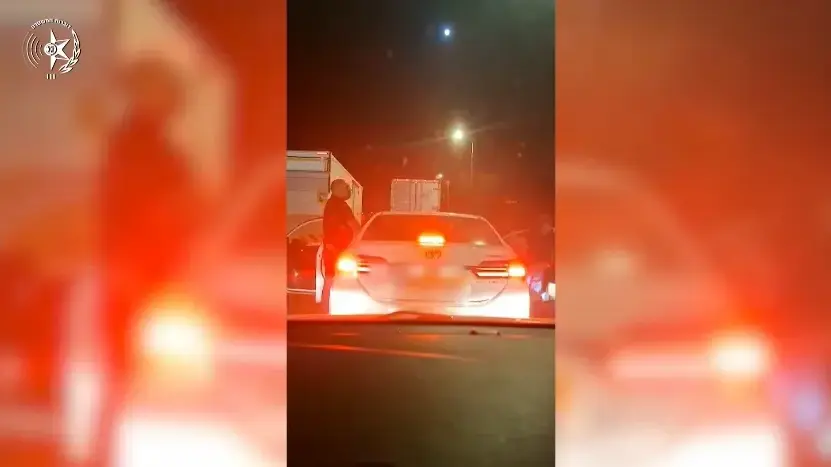 תיעוד דרמטי של מעצר חשודים בכביש 6. 15 במאי 2025 תיעוד דרמטי של מעצר חשודים בכביש 6. 15 במאי 2025