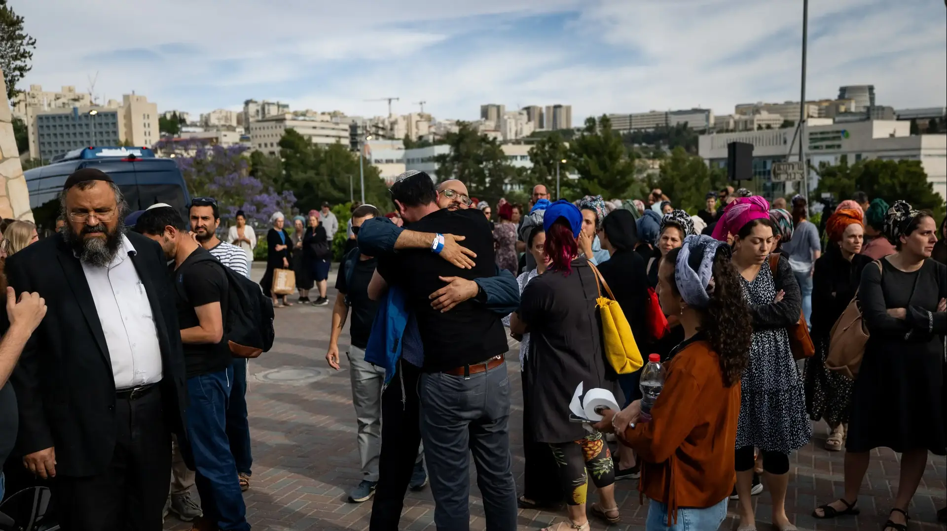 בהלוויתה של צאלה הנרצחת מהפיגוע בשומרון. 15 במאי 2025