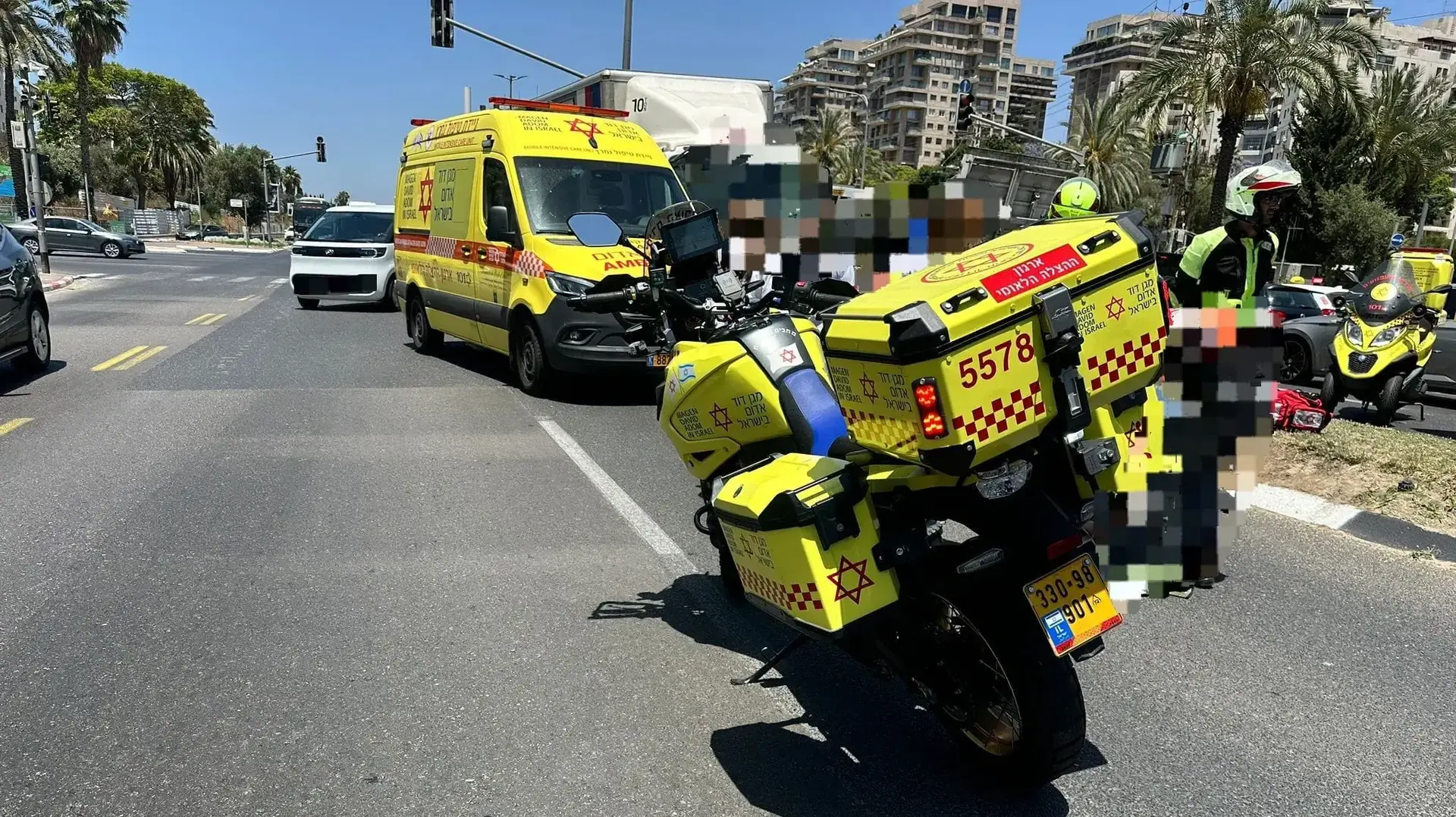 צעירה בת 25 נהרגה מפגיעת משאית בדרך נמיר בתל אביב. 25 במאי 2025 צעירה בת 25 נהרגה מפגיעת משאית בדרך נמיר בתל אביב. 25 במאי 2025